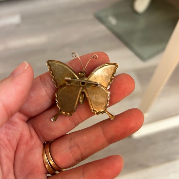 4/$50 cute retro Colourful Butterfly Brooch 🦋 - Picture 5 of 6